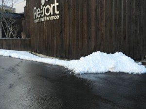 春の雪！？蓼科エリア別荘地の雪情報①